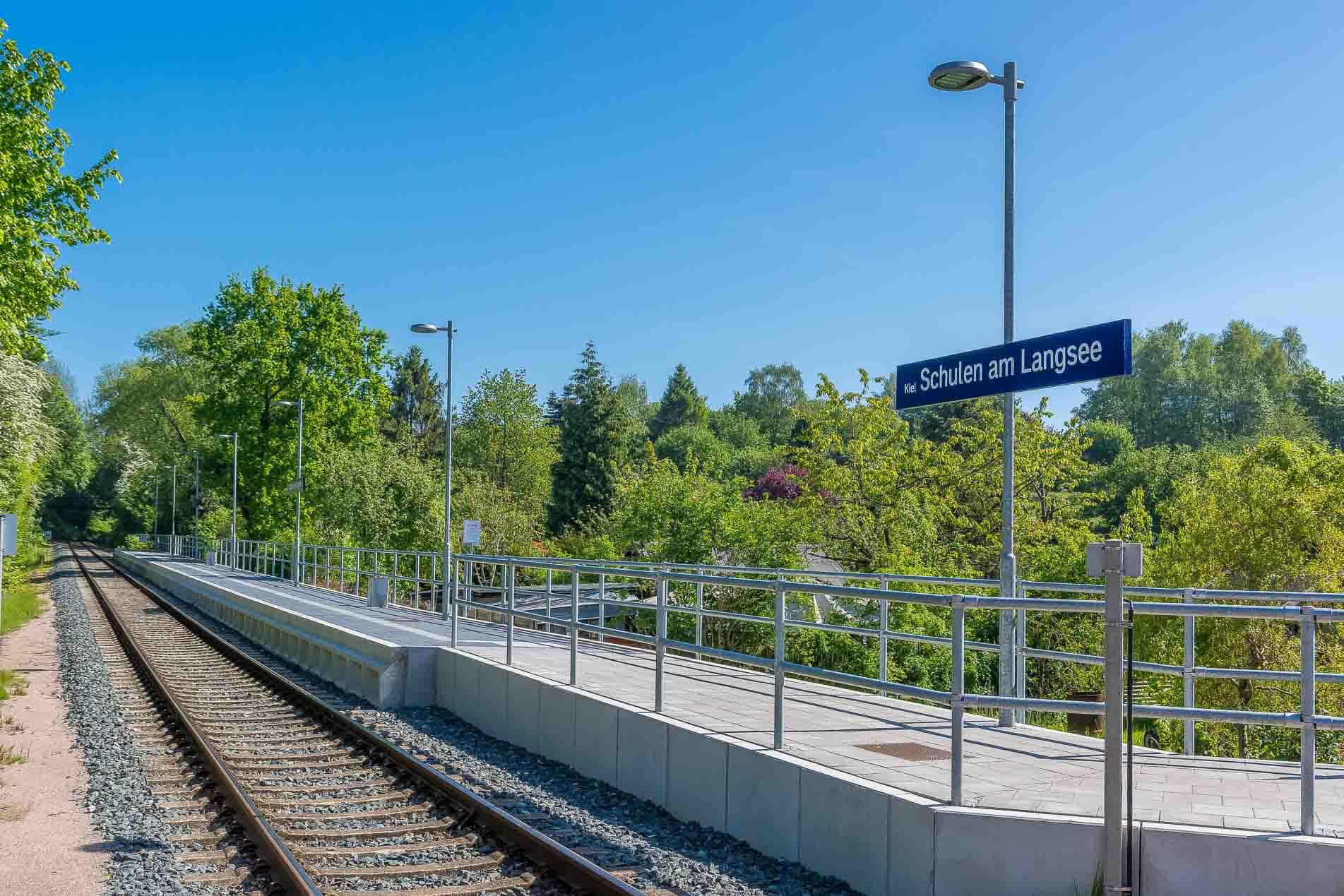 Seit 1998 SchleswigHolstein hat 34 neue Bahnhöfe