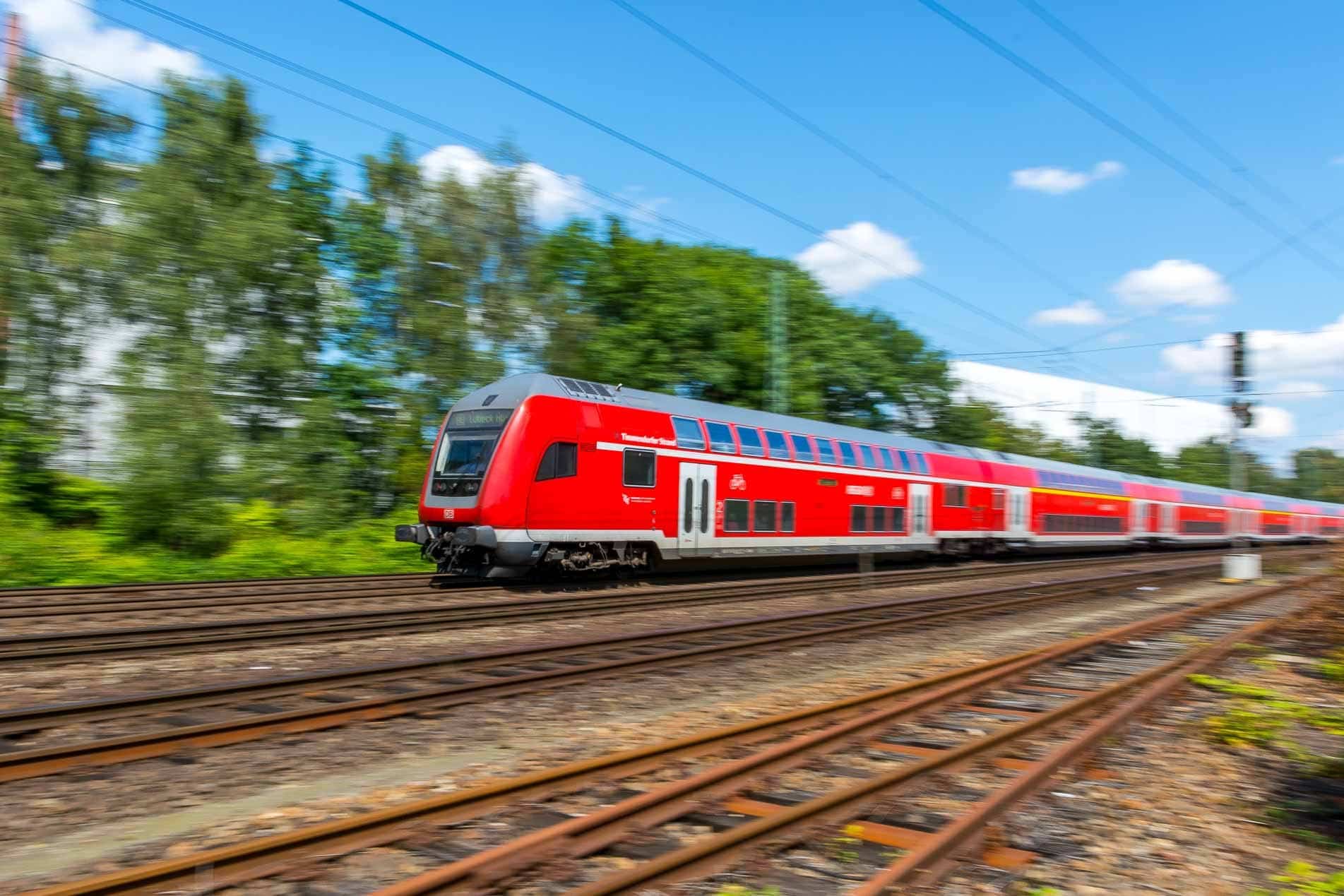 Fahrgastverband fordert mehr Züge zwischen Hamburg und Lübeck